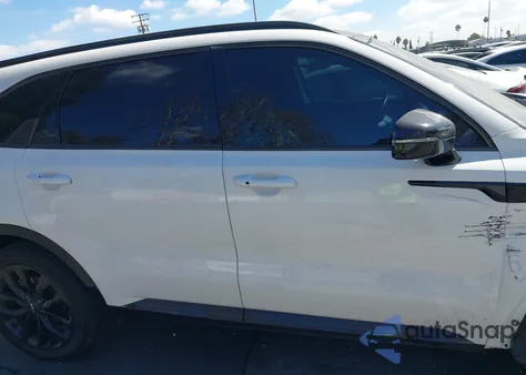 2023 Kia Sorento Sx z USA, uszkodzony, nr VIN 5XYRK4LF3PG210329